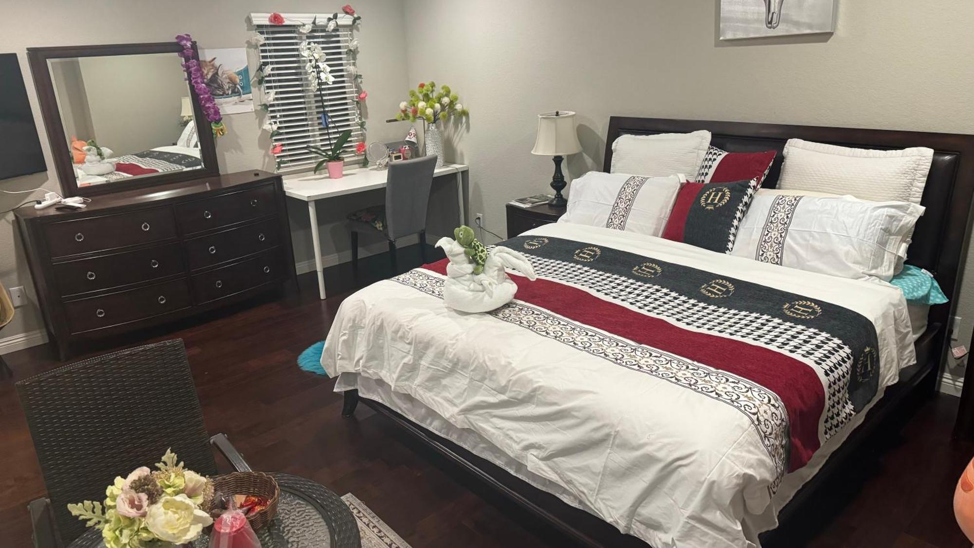 King Bed Big Room Chino Hills Zewnętrze zdjęcie